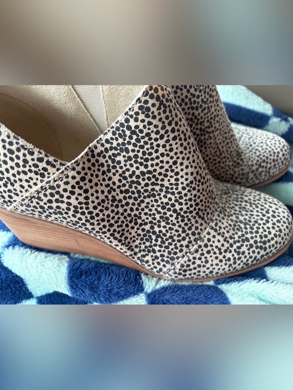 Womens TOMS black tan dot booties